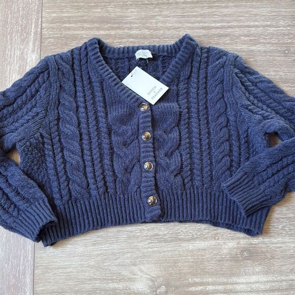 DRESS FORUM Women's‎ Cable Knit V-Neck Cardigan size small nwt - Picture 2 of 3
